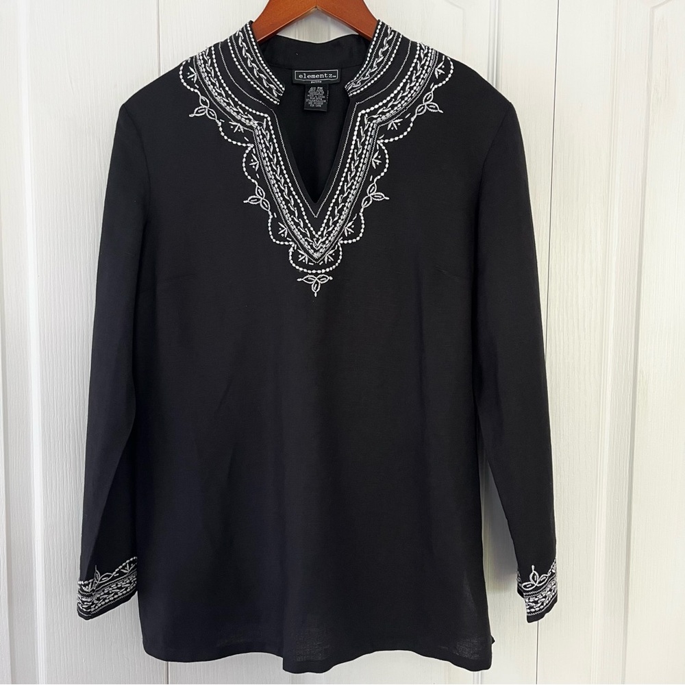 Elementz Women's Blouse Size PM Black & White Embroidered/beaded tunic